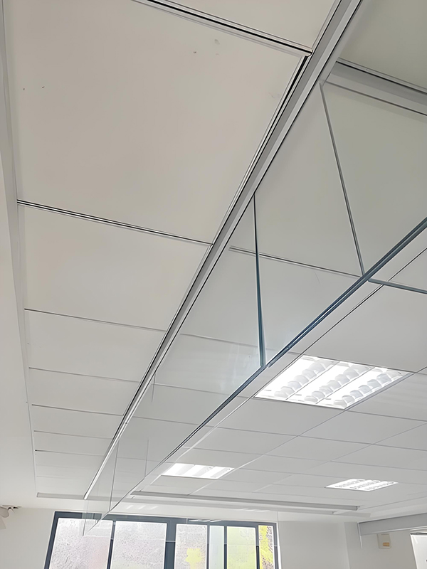 双河玻璃双河挡烟垂壁