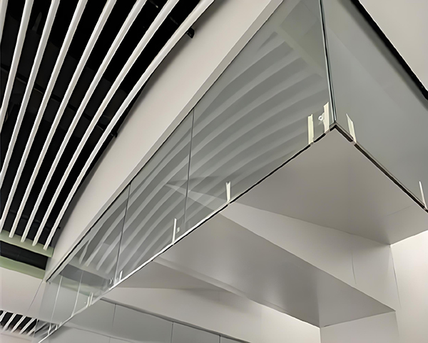 双河玻璃双河挡烟垂壁