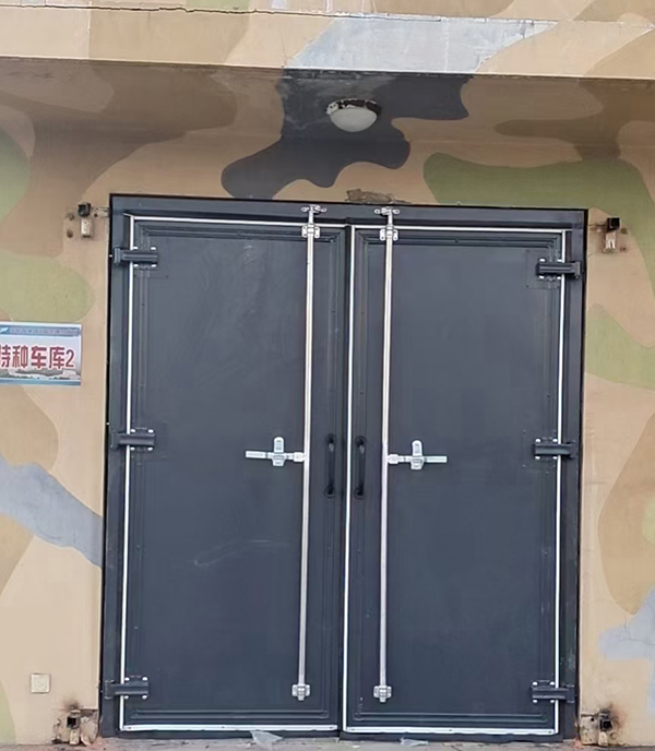 双河工业平开门