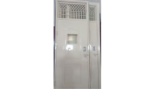 双河学校教室门