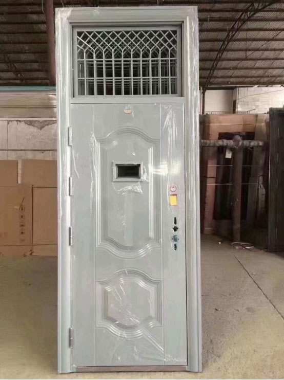 双河学校教室门