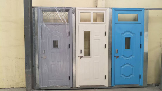 双河学校教室门