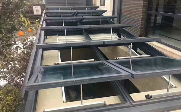 某轨道交通车辆维修车间双河排烟窗应用