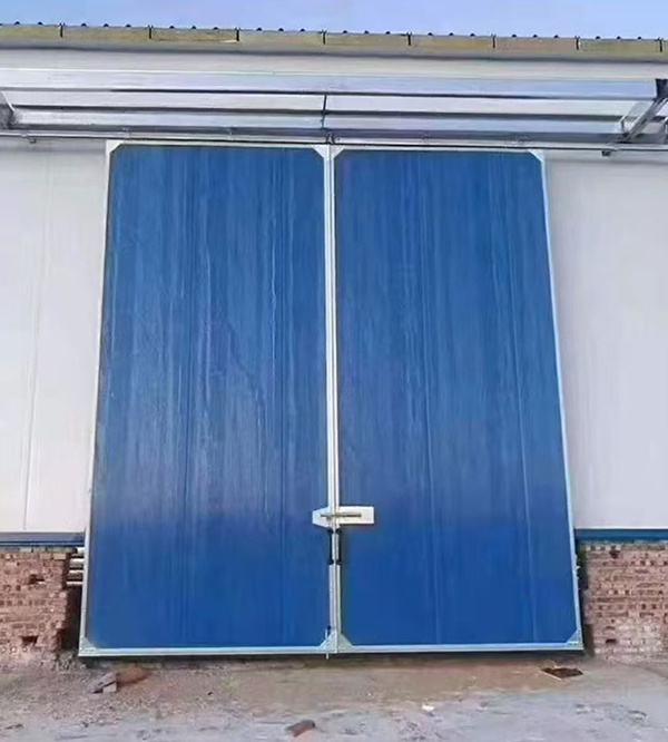 双河工业门在大型仓储物流通道中的应用实例